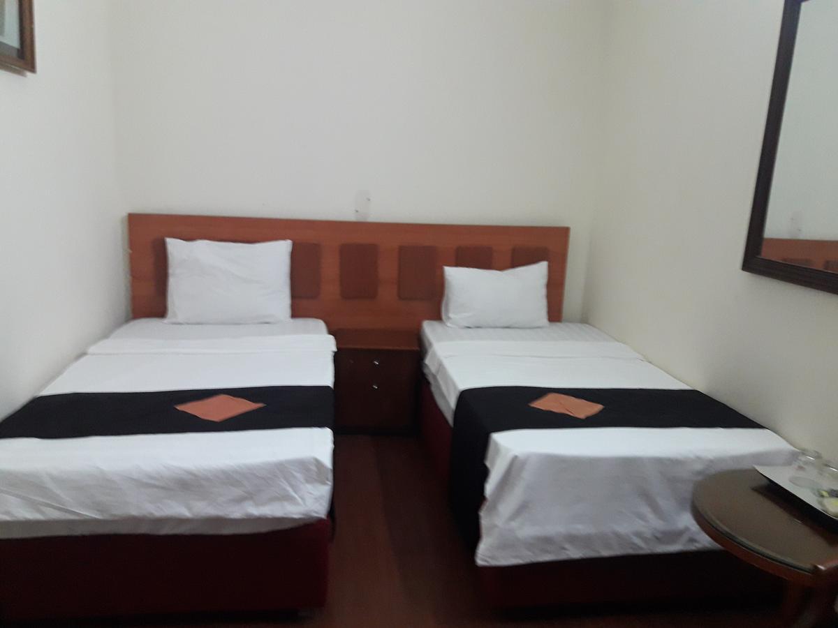 Hanoi Golden Moon Guest House & Travel Exterior photo